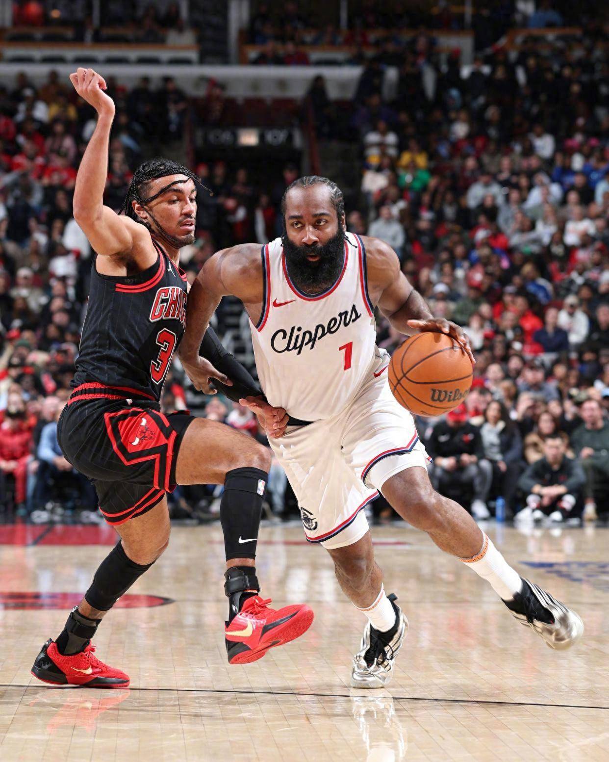 关于哈登连续十场比赛得分超过逆转,公牛挑战极限!的信息 关于哈登连续十场比赛得分超过逆转,公牛挑战极限!的信息