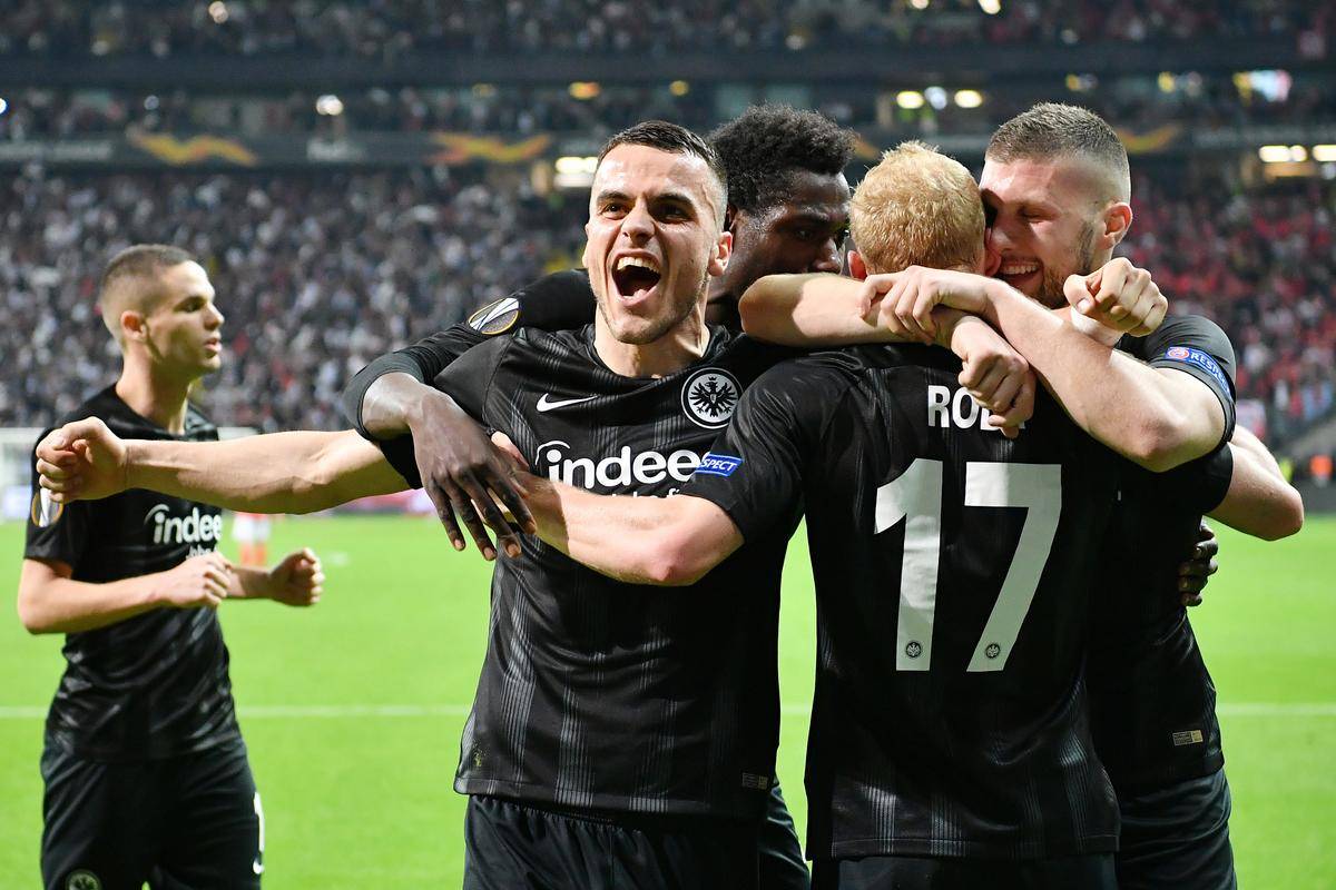 包含法兰克福迎德国杯关键赛;赛后篮板制胜;目标明确;控场能力受关注的词条 包含法兰克福迎德国杯关键赛;赛后篮板制胜;目标明确;控场能力受关注的词条