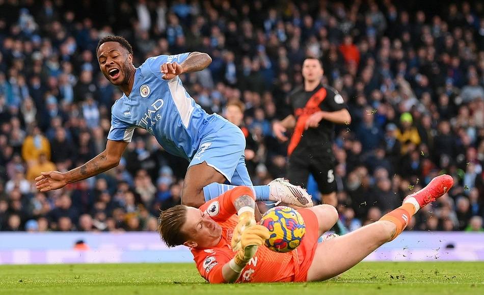 阿斯顿维拉迎欧篮联关键赛，冲刺阶段更衣室发声，压力陡增，赛季目标并未改变的简单介绍